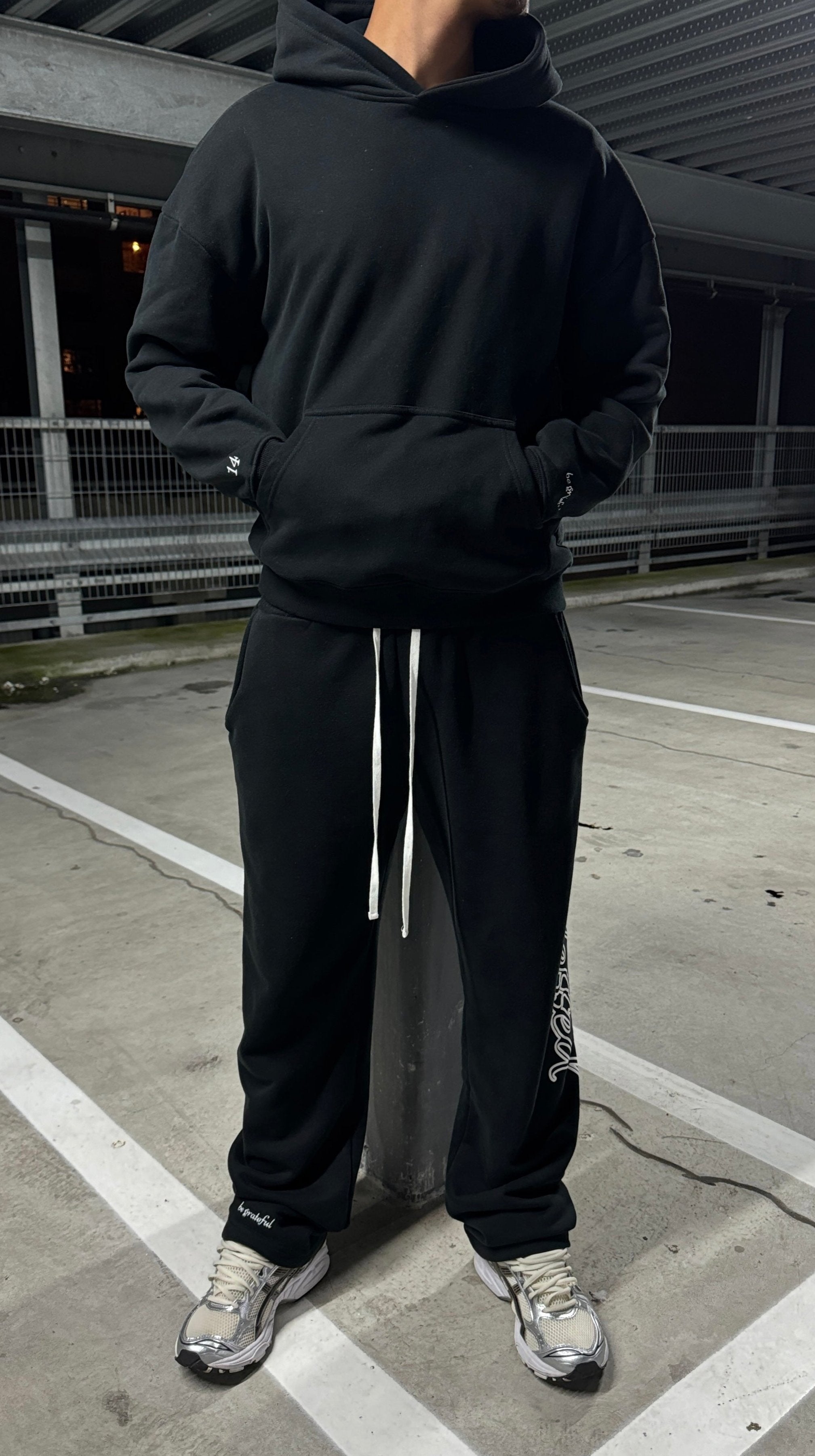 BLACK HOODIE